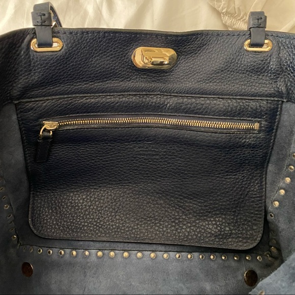 Medium Valentino Garavani Rockstud Tote Navy Grainy Leather RARE COLOR - Picture 7 of 16